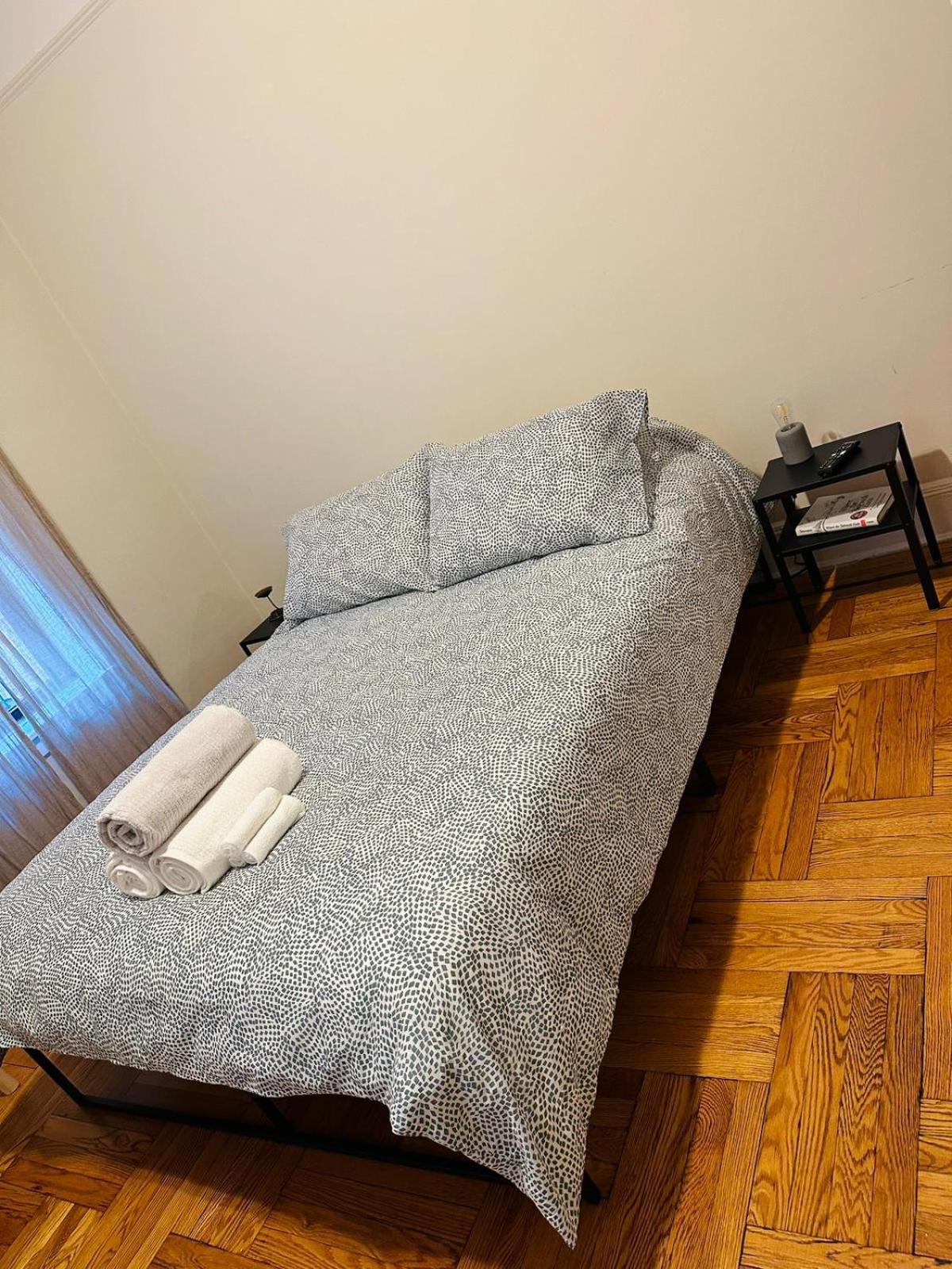 Sunnyside One Bedroom Apt *